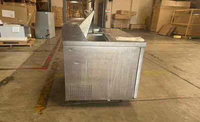Clearance 60 inches top two door Sandwich Prep Table 47072L0829