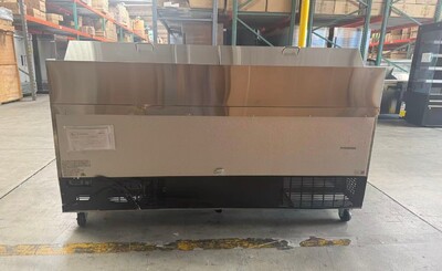 Clearance  Sandwich Prep Table Mega Top two door 64761L0829