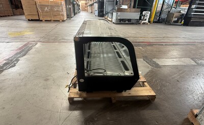 Clearance 5 ft Black Refrigerated Countertop Display 75414L0829