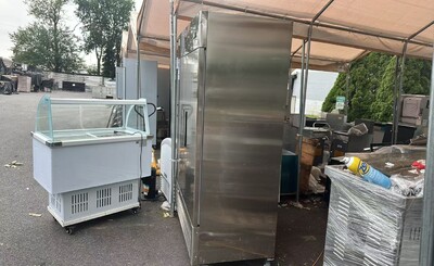 Clearance NSF commercial Reach In 2 door freezer 106581N083101