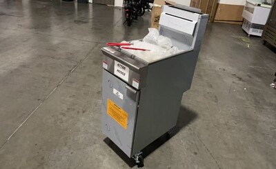 Clearance 40 lbs Restaurant Natural Gas Deep Fryer 47766H0902