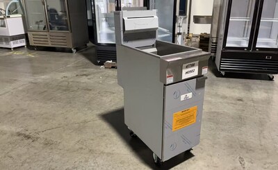 Clearance 40 lbs Restaurant Natural Gas Deep Fryer 47766H0902