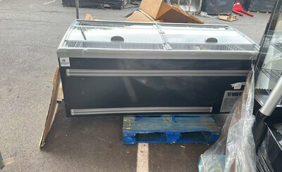 Clearance 83 ins Frozen Meat Food Display Freezer 106937N090904