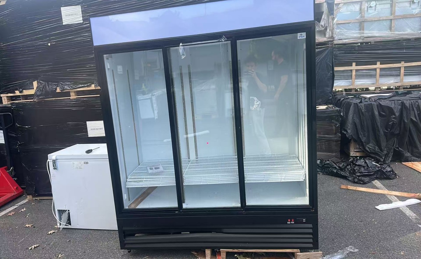 Clearance 72 inches slide door cooler Refrigerator 105708N091002