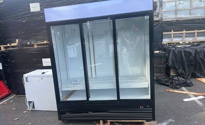 Clearance 72 inches slide door cooler Refrigerator 105708N091002