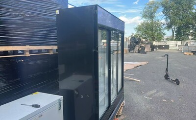 Clearance 72 inches slide door cooler Refrigerator 105708N091002