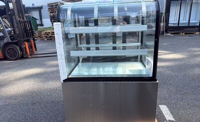 Clearance Refrigerated bakery refrigerator case 106163N091101