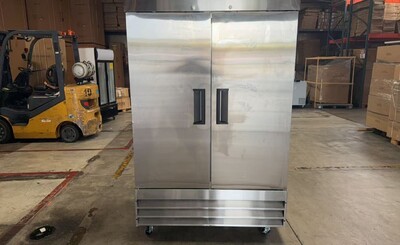 Clearance NSF ETL Commercial Two door refrigerator 19356L0915