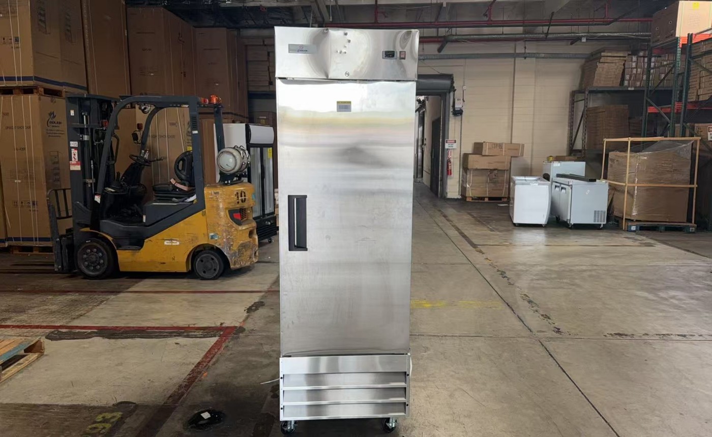Clearance NSF restaurant One Door Refrigerator 98013L0915