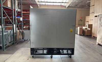 Clearance NSF Reach In Three door refrigerator 106913L0915
