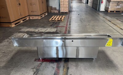 Clearance 90 ins Stainless Steel 3 Compartment Sink 106909L0915