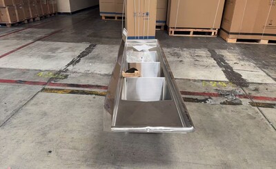 Clearance 90 ins Stainless Steel 3 Compartment Sink 106909L0915