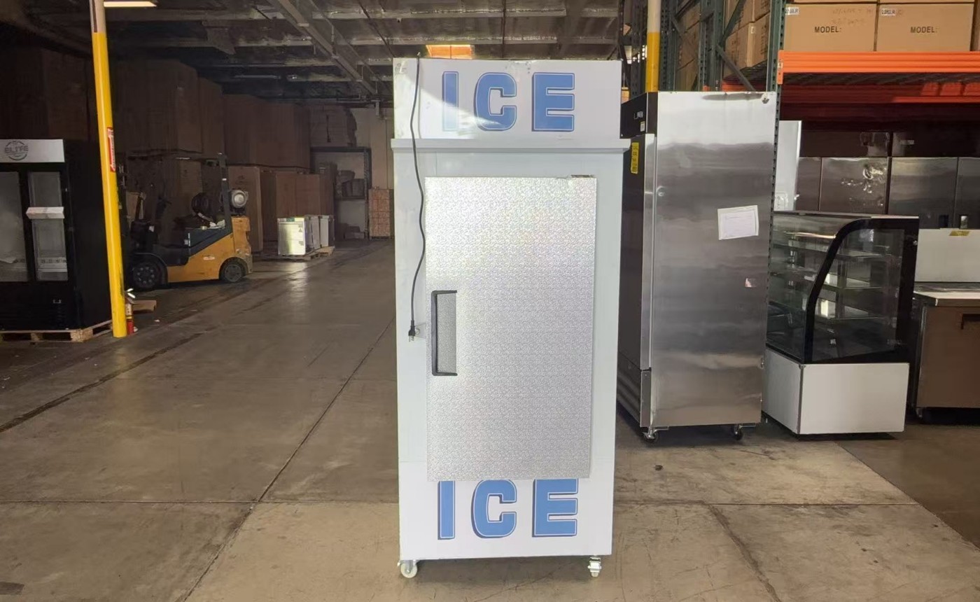 Clearance Ice Merchandiser One Door Ice Storage 106762L0916