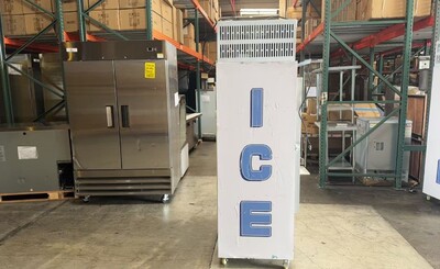 Clearance Ice Merchandiser One Door Ice Storage 106762L0916