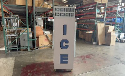 Clearance Ice Merchandiser One Door Ice Storage 106765L0916