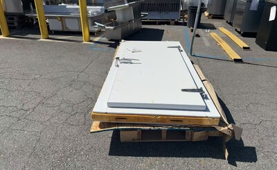 Clearance NSF Walk In Freezer White Door With Frame 72331L0916