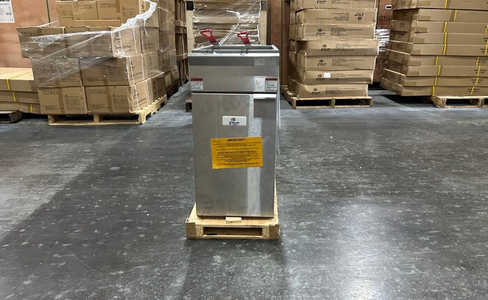 Clearance 40 lbs NSF Restaurant Natural Gas Deep Fryer78885F0916