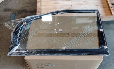 [Parts] CL-4F Bakery Refrigerator Case Right Glass （Old Patter