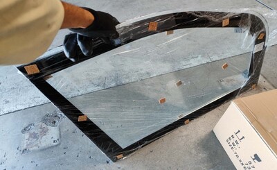 [Parts] CL-4F Bakery Refrigerator Case Right Glass （Old Patter