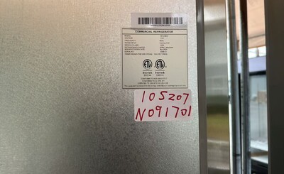 Clearance One Door Stainless Steel Refrigerator 105207N091701