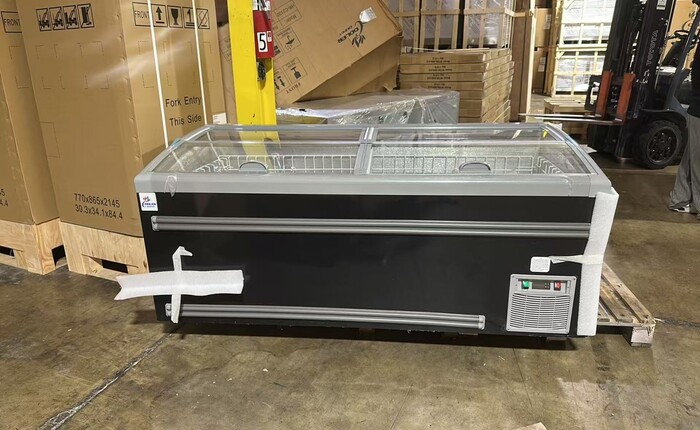 Clearance 83 ins Frozen Meat Food Display Freezer 106782N092101