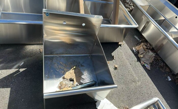 Clearance 24 inches Commercial Utility Sink 107143N092401