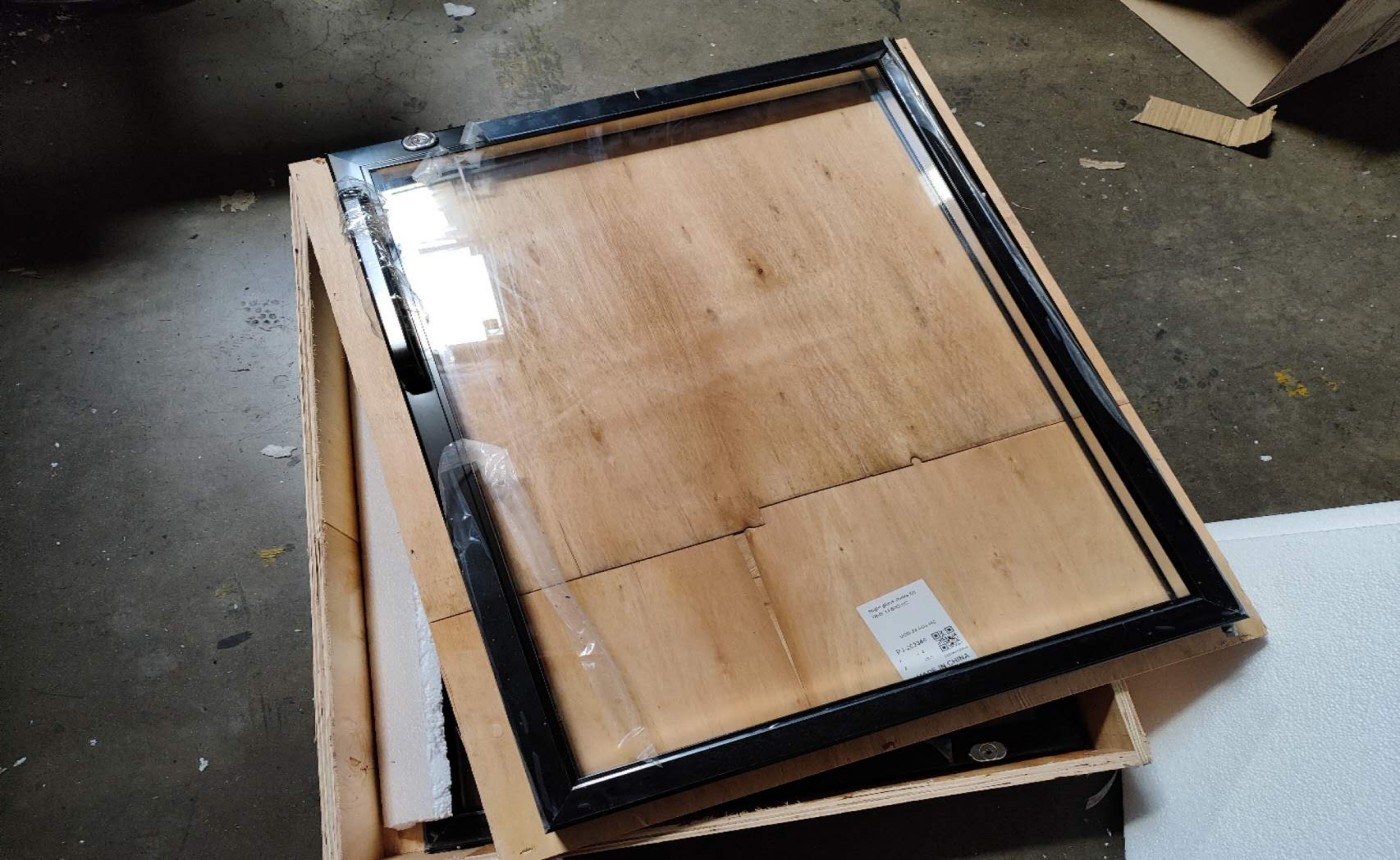 [Parts] UUB24-60G Beer Back Bar Refrigerator Right Glass Door