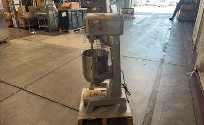 Clearance NSF 40 qt commercial Dough Mixer 110V 73318L0925