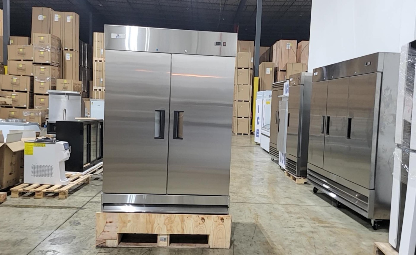 Clearance NSF ETL Commercial Two door refrigerator 107138C0929