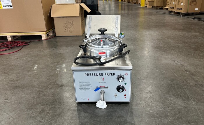 Clearance Commercial Electric Table-top Pressure Fryer46178F1001