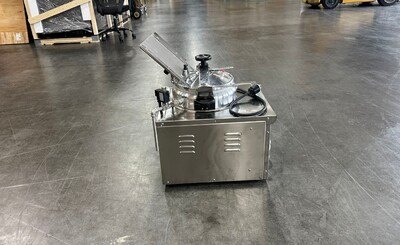 Clearance Commercial Electric Table-top Pressure Fryer46178F1001