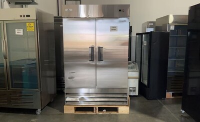 Clearance NSF ETL Commercial Two door refrigerator 13658H1002