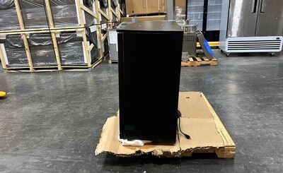 Clearance NSF Merchandiser Beverage back bar cooler 33261F1005