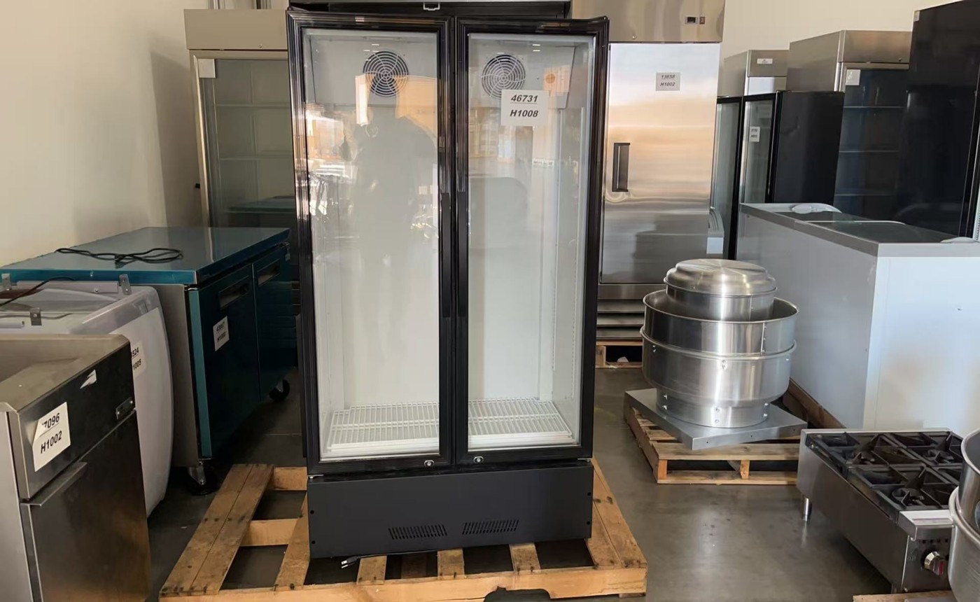 Clearance NSF 39 ins Merchandising door cooler 46731H1008