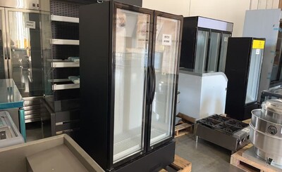 Clearance NSF 39 ins Merchandising door cooler 46731H1008
