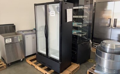 Clearance NSF 39 ins Merchandising door cooler 46731H1008
