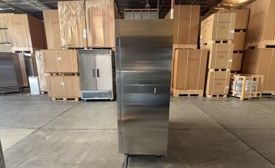 Clearance NSF Commercial Reach In 2 Door Freezer 107359L1008