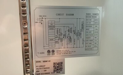 Clearance NSF Commercial Reach In 2 Door Freezer 107359L1008