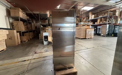 Clearance NSF ETL Commercial Two door refrigerator 70380L1008