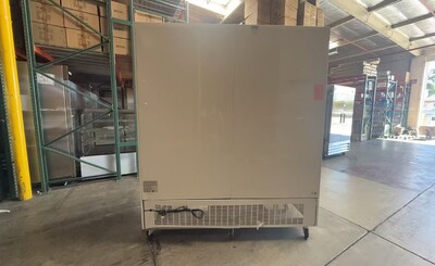 Clearance 3glass door Merchandiser Cooler Refrigerator68410L1014