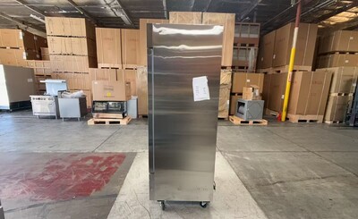 Clearance NSF restaurant One Door Refrigerator 87833L1014