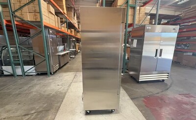 Clearance NSF restaurant One Door Refrigerator 87833L1014