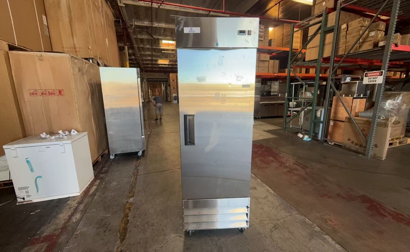 Clearance NSF restaurant One Door Refrigerator 107390L1014