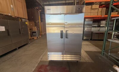 Clearance NSF ETL Commercial Two door refrigerator 13589L1014