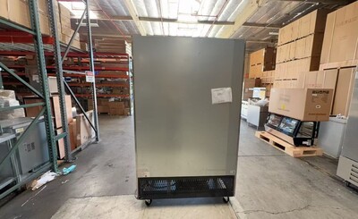 Clearance NSF Commercial Reach In 2 Door Freezer 38061L1014