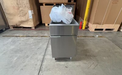 Clearance 70 lbs NSF Restaurant natural gas  fryer 107387L1014