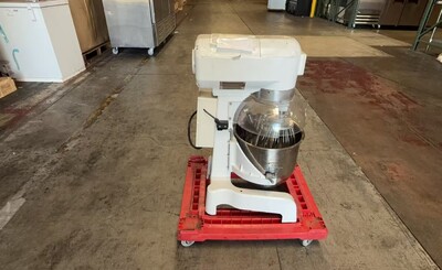 Clearance NSF 20 qt commercial Dough Mixers 42599L1014