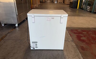 Clearance NSF 33 inches Solid Top Chest Freezer 107091L1015