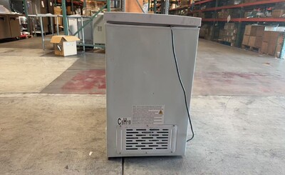 Clearance NSF 33 inches Solid Top Chest Freezer 107091L1015