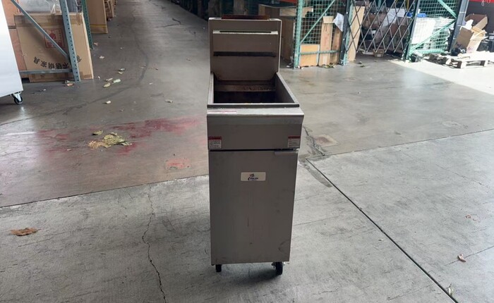 Clearance 40 lbs NSF Restaurant Natural Gas Deep Fryer35484L1017